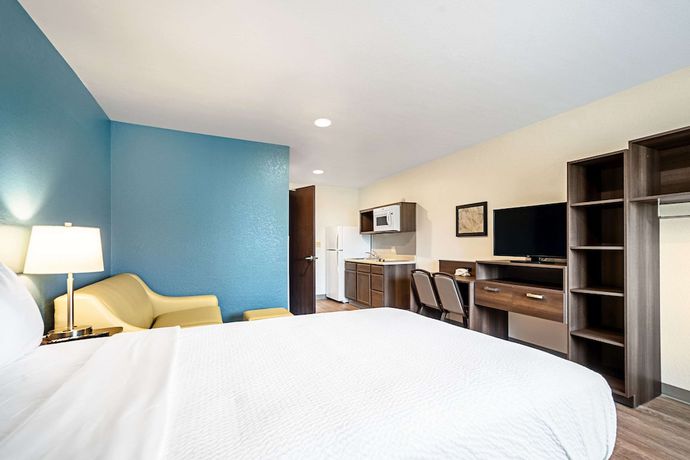 Imagen de la habitación del Hotel WoodSpring Suites Naples. Foto 9