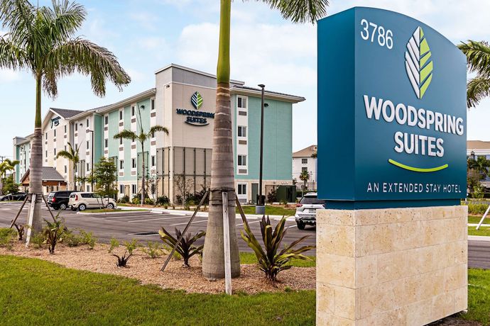 Imagen general del Hotel WoodSpring Suites Naples. Foto 1