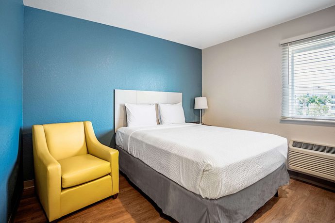 Imagen de la habitación del Hotel WoodSpring Suites Naples. Foto 14