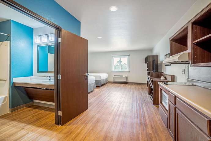 Imagen de la habitación del Hotel WoodSpring Suites Naples. Foto 15