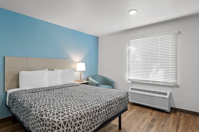 Imagen de la habitación del Hotel WoodSpring Suites Palm Springs &ndash; West Palm Beach. Foto 9