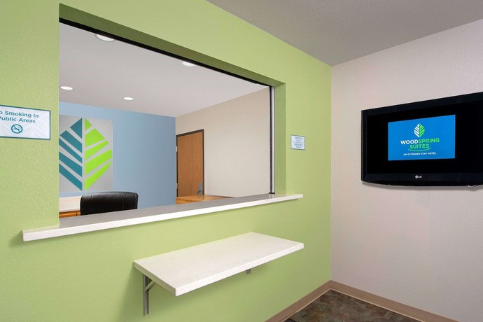 Imagen de los interiores del Hotel WoodSpring Suites Raleigh Garner. Foto 19