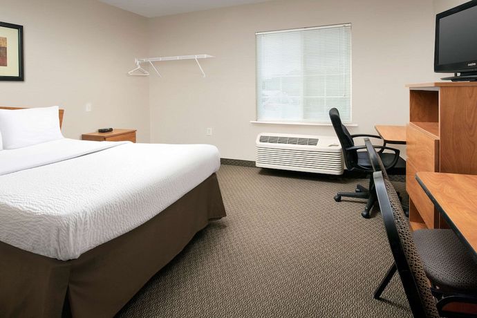 Imagen de la habitación del Hotel WoodSpring Suites Raleigh Garner. Foto 13