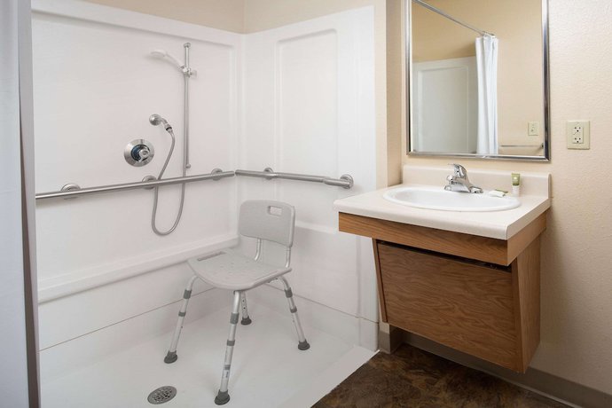 Imagen de la habitación del Hotel WoodSpring Suites Raleigh Garner. Foto 15