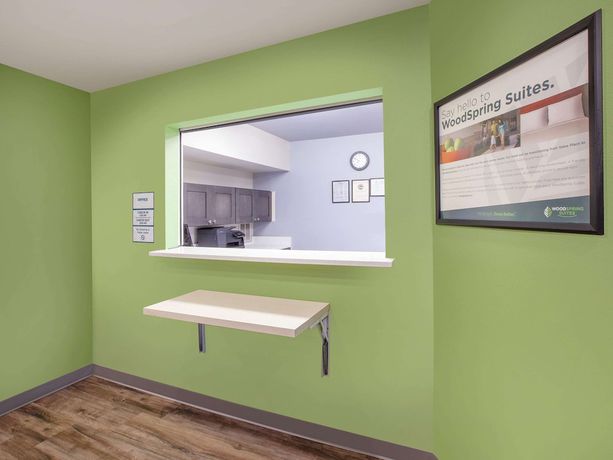 Imagen de los interiores del Hotel WoodSpring Suites San Antonio North Live Oak I-35. Foto 18
