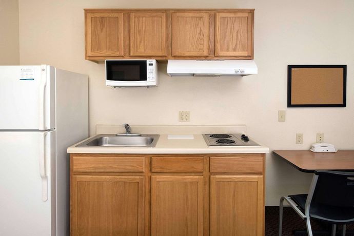 Imagen de la habitación del Hotel WoodSpring Suites San Antonio North Live Oak I-35. Foto 13