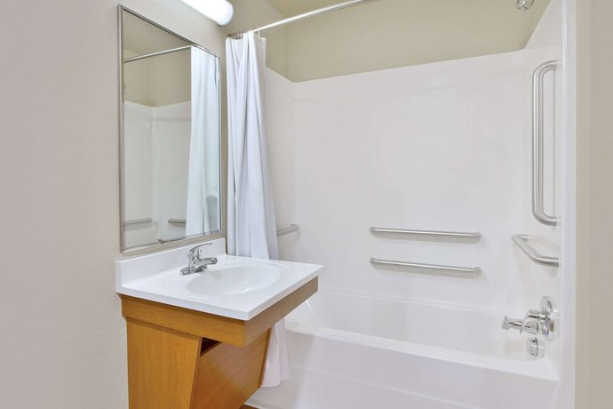 Imagen de la habitación del Hotel WoodSpring Suites San Antonio North Live Oak I-35. Foto 15