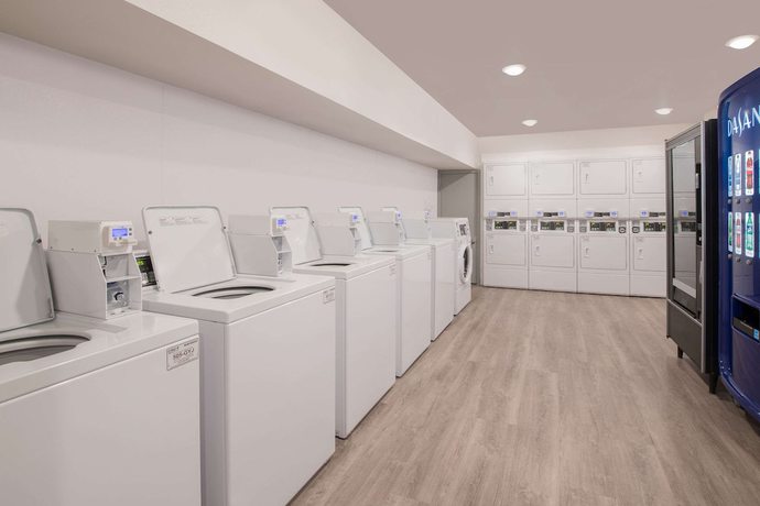 Imagen de los interiores del Hotel WoodSpring Suites Savannah Pooler. Foto 20