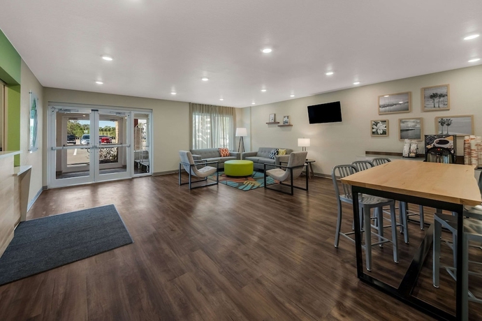 Imagen de los interiores del Hotel WoodSpring Suites Wesley Chapel-Tampa. Foto 13
