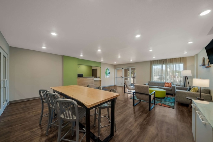 Imagen de los interiores del Hotel WoodSpring Suites Wesley Chapel-Tampa. Foto 14