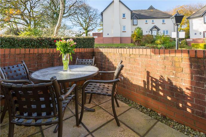 Imagen general del Hotel Woodford Bridge Country Club. Foto 7