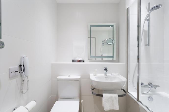 Imagen general del Hotel Woodford Bridge Country Club. Foto 10