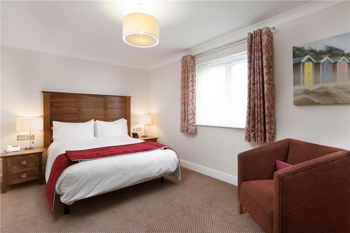 Imagen general del Hotel Woodford Bridge Country Club. Foto 12