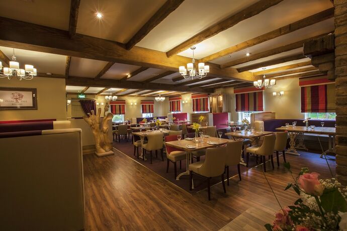 Imagen del bar/restaurante del Hotel Woodford Dolmen. Foto 11