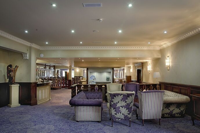 Imagen del bar/restaurante del Hotel Woodford Dolmen. Foto 13