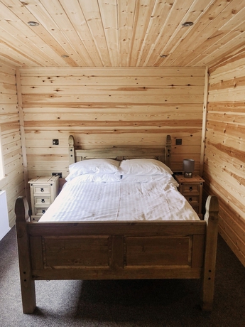 Imagen de la habitación del Hotel Woodlakes Park. Foto 16