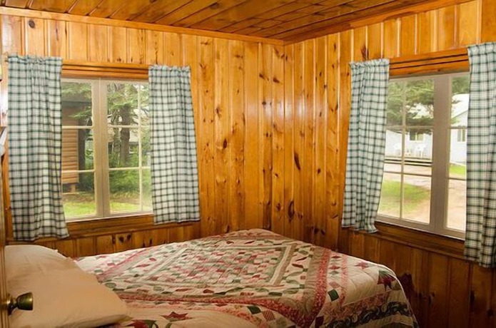 Imagen de la habitación del Hotel Woodland Beach Resort. Foto 2