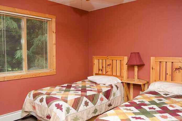 Imagen de la habitación del Hotel Woodland Beach Resort. Foto 6