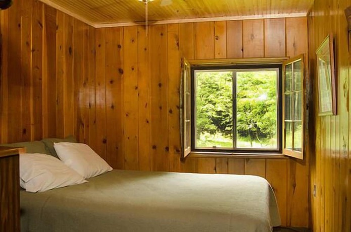 Imagen de la habitación del Hotel Woodland Beach Resort. Foto 8