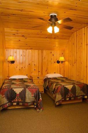 Imagen de la habitación del Hotel Woodland Beach Resort. Foto 9