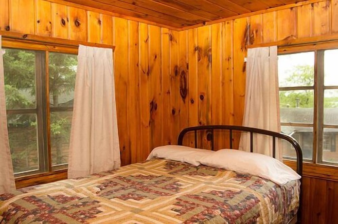 Imagen de la habitación del Hotel Woodland Beach Resort. Foto 10