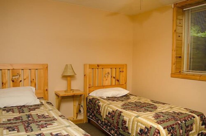 Imagen de la habitación del Hotel Woodland Beach Resort. Foto 13