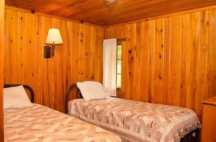 Imagen de la habitación del Hotel Woodland Beach Resort. Foto 19