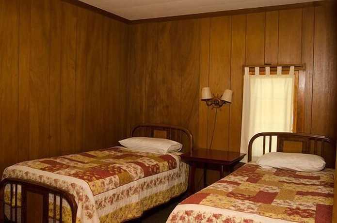 Imagen de la habitación del Hotel Woodland Beach Resort. Foto 20