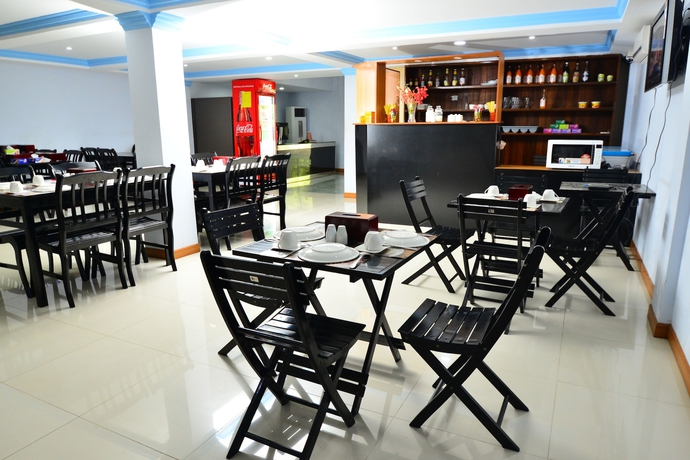 Imagen del bar/restaurante del Hotel Woodland. Foto 2