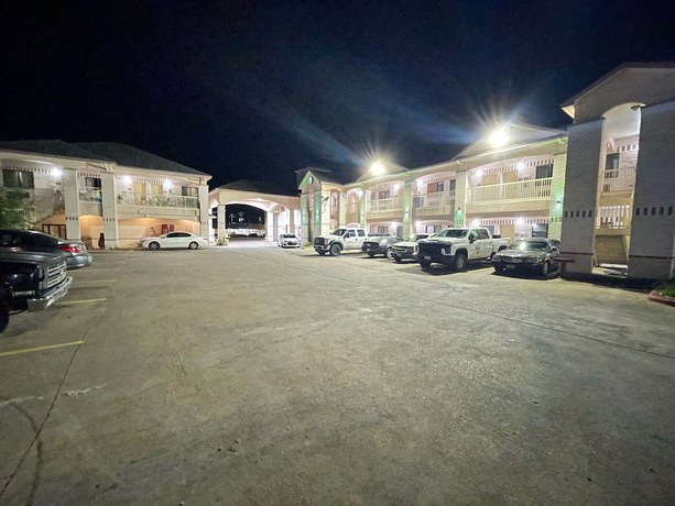 Imagen general del Hotel Woodland Inn and Suites. Foto 3
