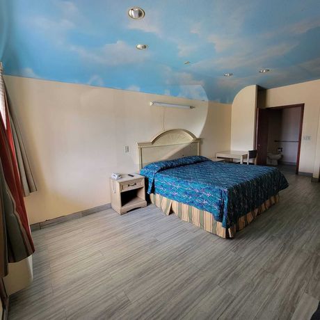 Imagen de la habitación del Hotel Woodland Inn and Suites. Foto 7