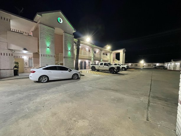 Imagen general del Hotel Woodland Inn and Suites. Foto 4