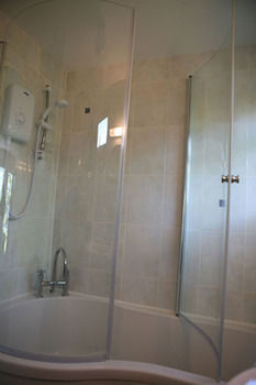 Imagen de la habitación del Hotel Woodland Lodge. Foto 5