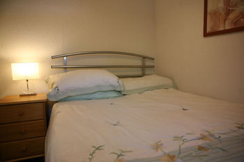 Imagen de la habitación del Hotel Woodland Lodge. Foto 7