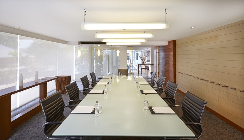 Imagen de los interiores del Hotel Woodlands Suites Serviced Residences. Foto 9