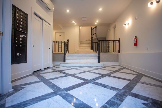 Imagen de los interiores del Hotel Woodley Suites and Residences. Foto 19