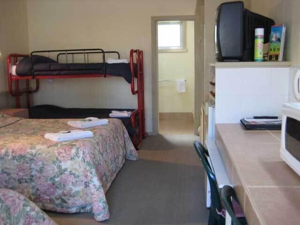 Imagen de la habitación del Hotel Woodmans Hill Motel. Foto 8