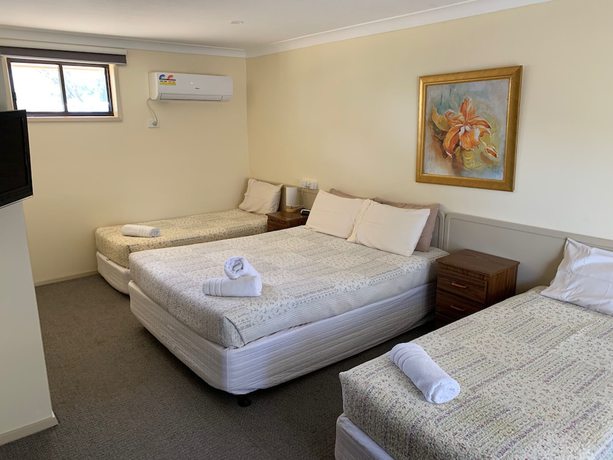 Imagen de la habitación del Hotel Woodmans Hill Motel. Foto 9