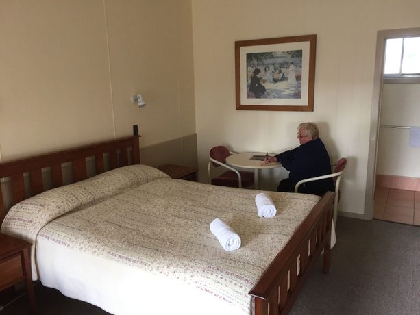 Imagen de la habitación del Hotel Woodmans Hill Motel. Foto 10