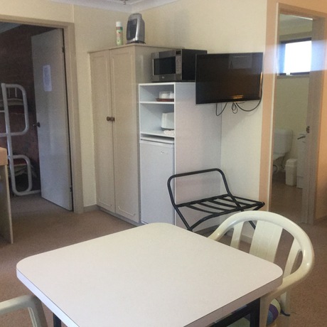 Imagen de la habitación del Hotel Woodmans Hill Motel. Foto 14