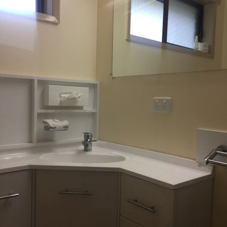 Imagen de la habitación del Hotel Woodmans Hill Motel. Foto 15