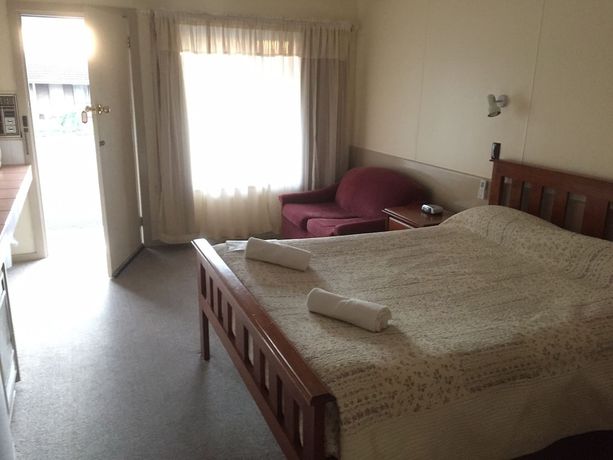 Imagen de la habitación del Hotel Woodmans Hill Motel. Foto 17