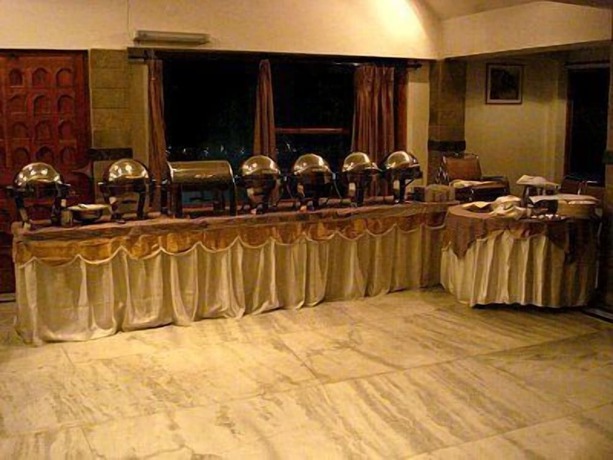 Imagen del bar/restaurante del Hotel Woodpark. Foto 7