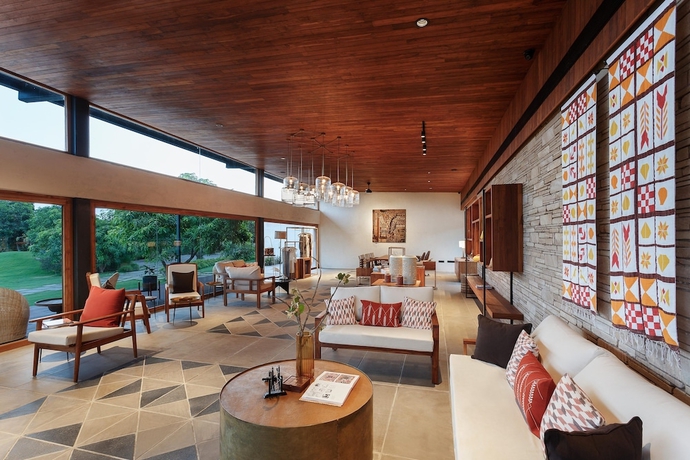 Imagen de los interiores del Hotel Woods At Sasan. Foto 17