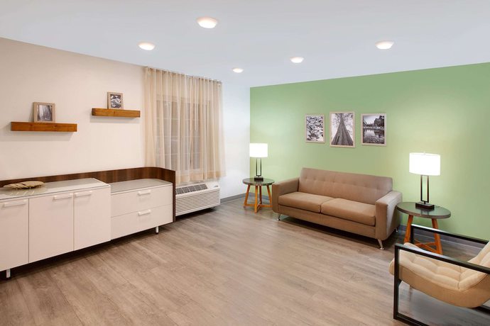 Imagen de los interiores del Hotel Woodspring Suites Bakersfield East. Foto 16