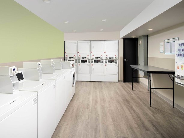 Imagen de los interiores del Hotel Woodspring Suites Bakersfield East. Foto 17