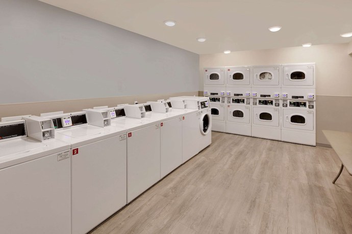Imagen de los interiores del Hotel Woodspring Suites Bakersfield East. Foto 19