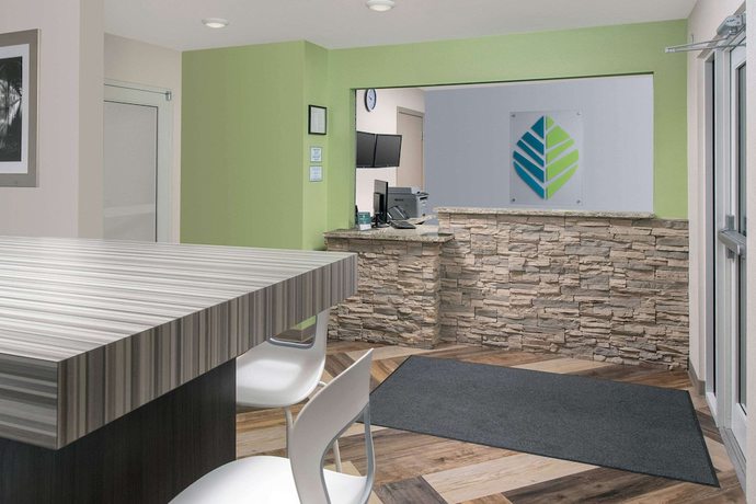 Imagen de los interiores del Hotel Woodspring Suites Broken Arrow. Foto 17