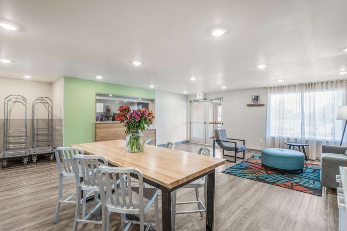 Imagen de los interiores del Hotel Woodspring Suites Chicago Midway. Foto 20