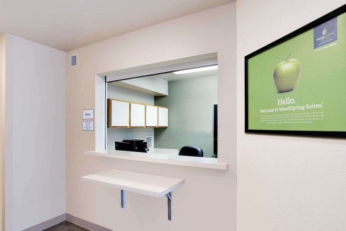 Imagen de los interiores del Hotel Woodspring Suites Cincinnati Fairfield. Foto 15